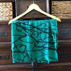 Massimo Green and Black hanger pattern scarf wrap